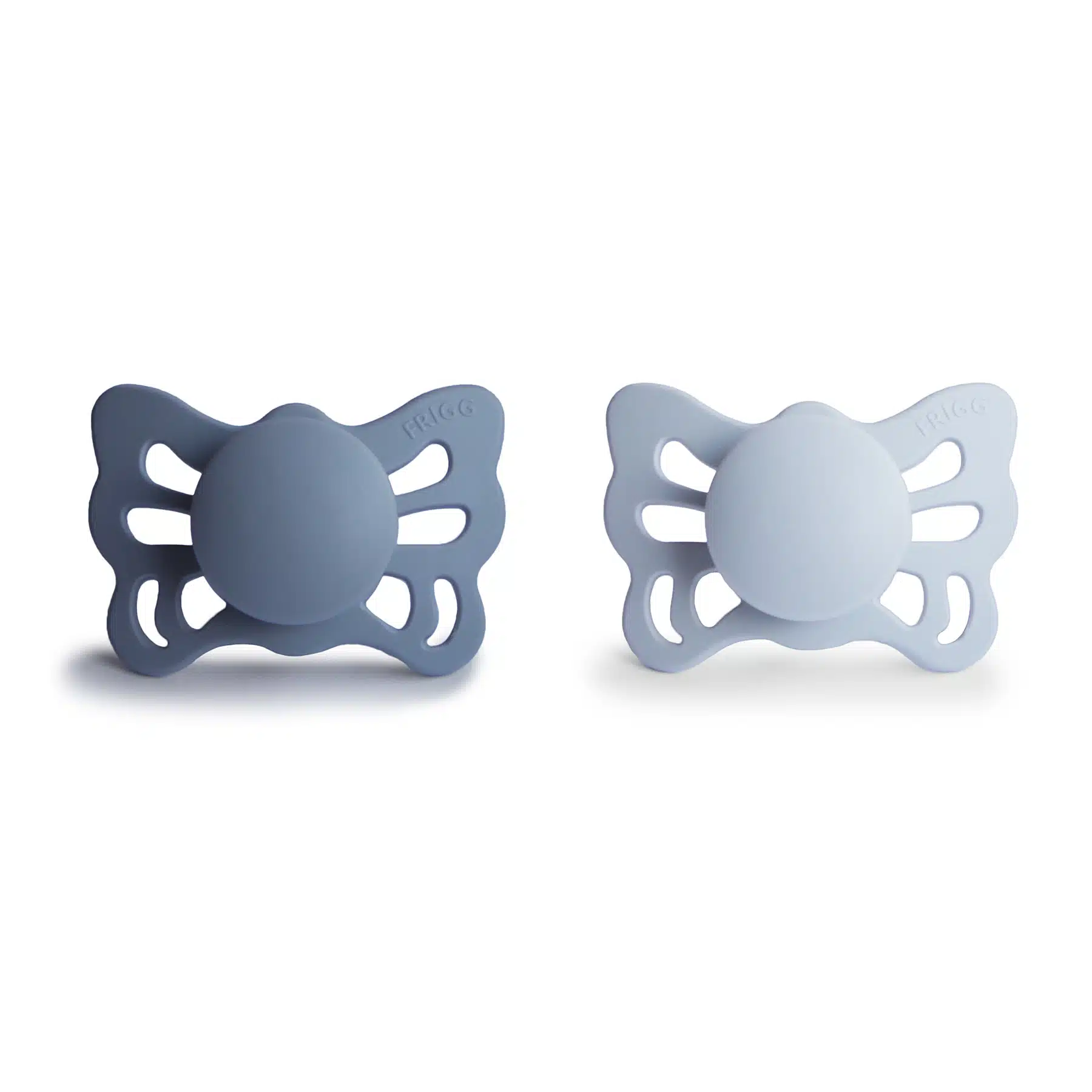 DVOJBALENIE ANATOMICKÝCH CUMLÍKOV FRIGG BUTTERFLY SLATE/ POWDER BLUE, 0-6M, SILIKÓN