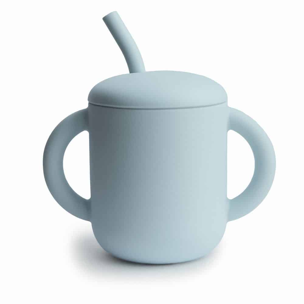 SILIKÓNOVÝ TRÉNINGOVÝ POHÁRIK SO SLAMKOU MUSHIE - POWDER BLUE