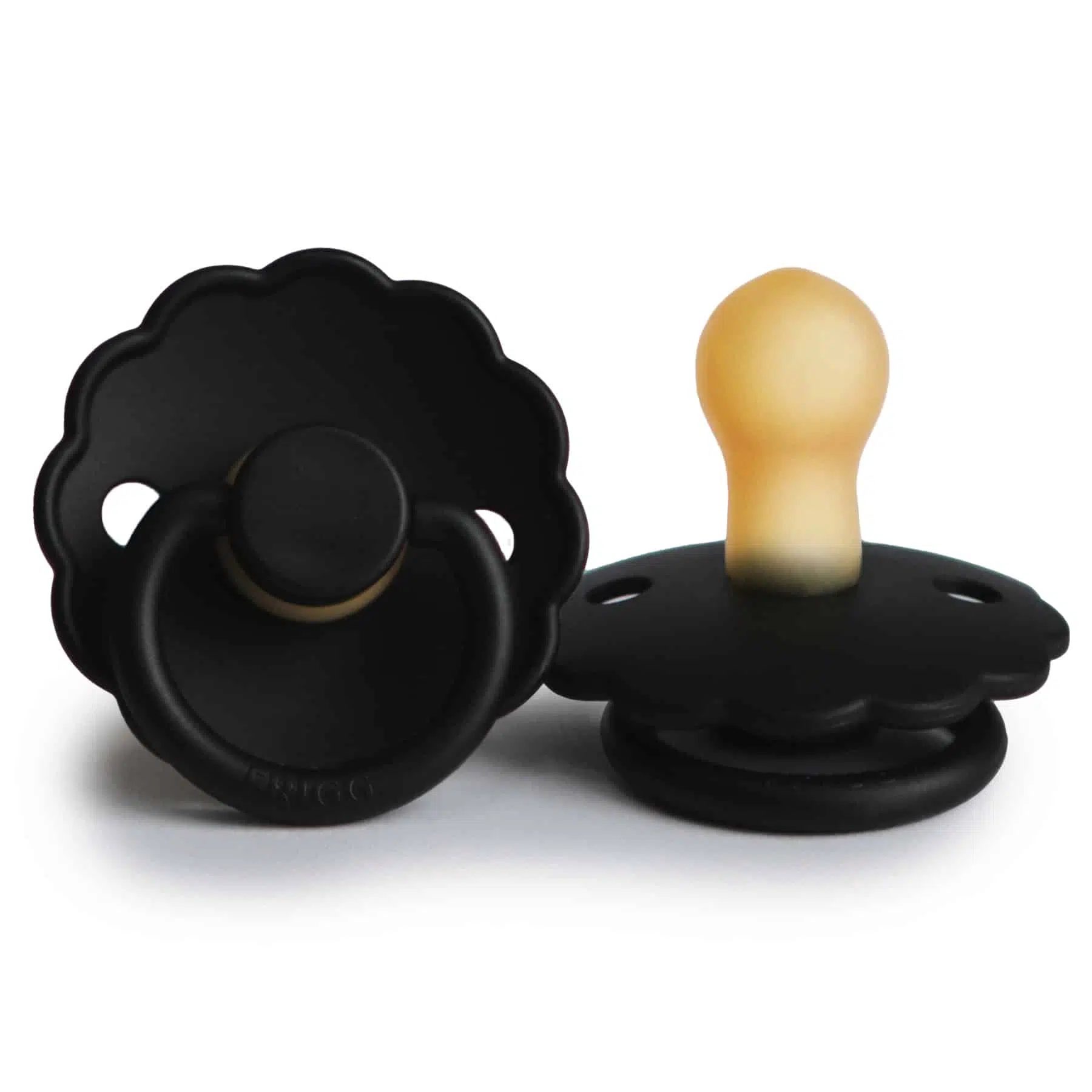 CUMLÍK FRIGG DAISY JET BLACK, 0-6M, KAUČUK