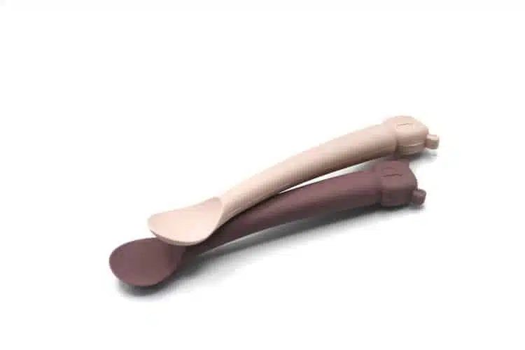 SILIKÓNOVÁ SÚPRAVA DETSKÝCH LYŽIČIEK MEDVEĎ LILI PLUM/ BLUSH – Obrázok 2