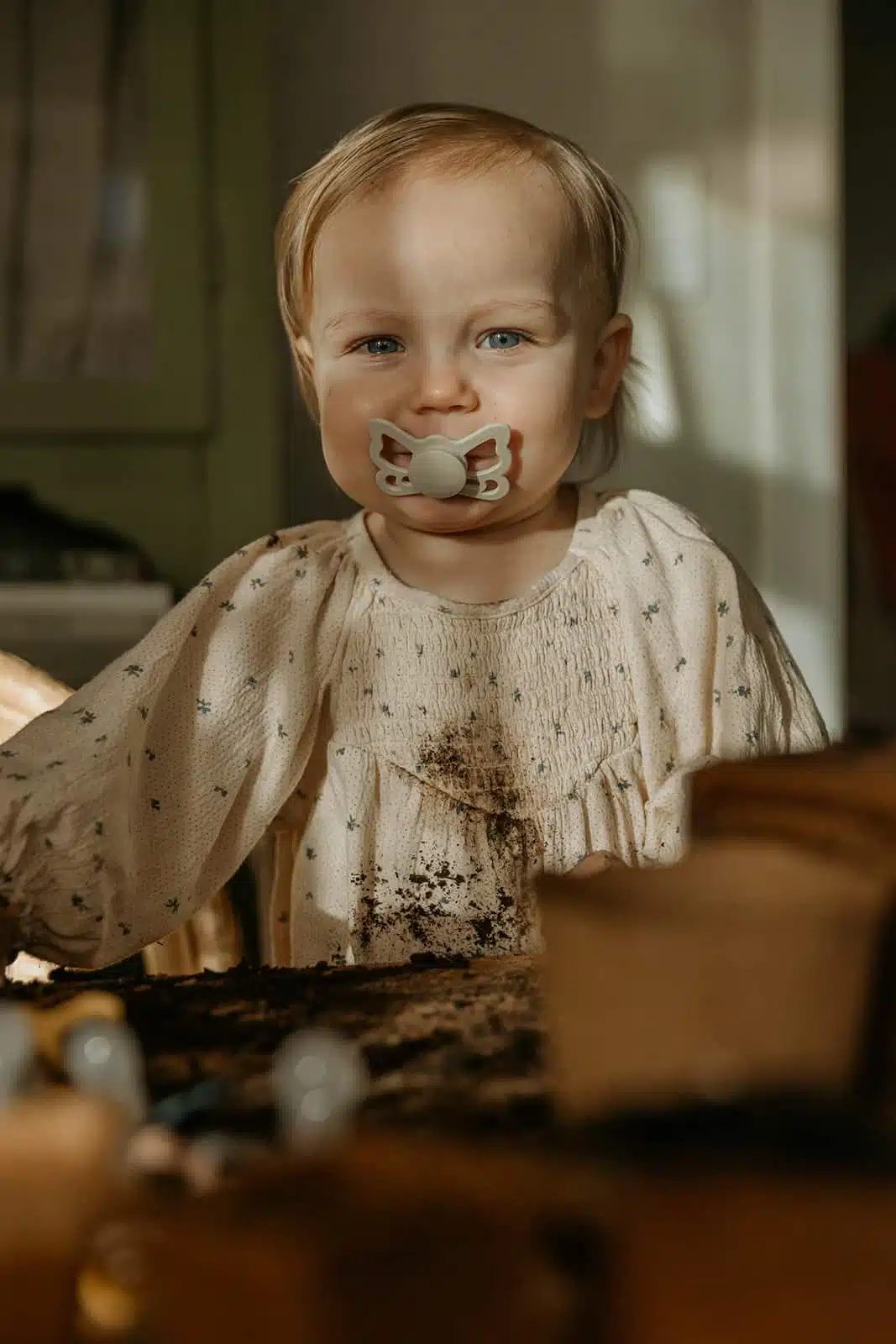 ANATOMICKÝ CUMLÍK FRIGG BUTTERFLY CREAM, 6-18M, SILIKÓN – Obrázok 8