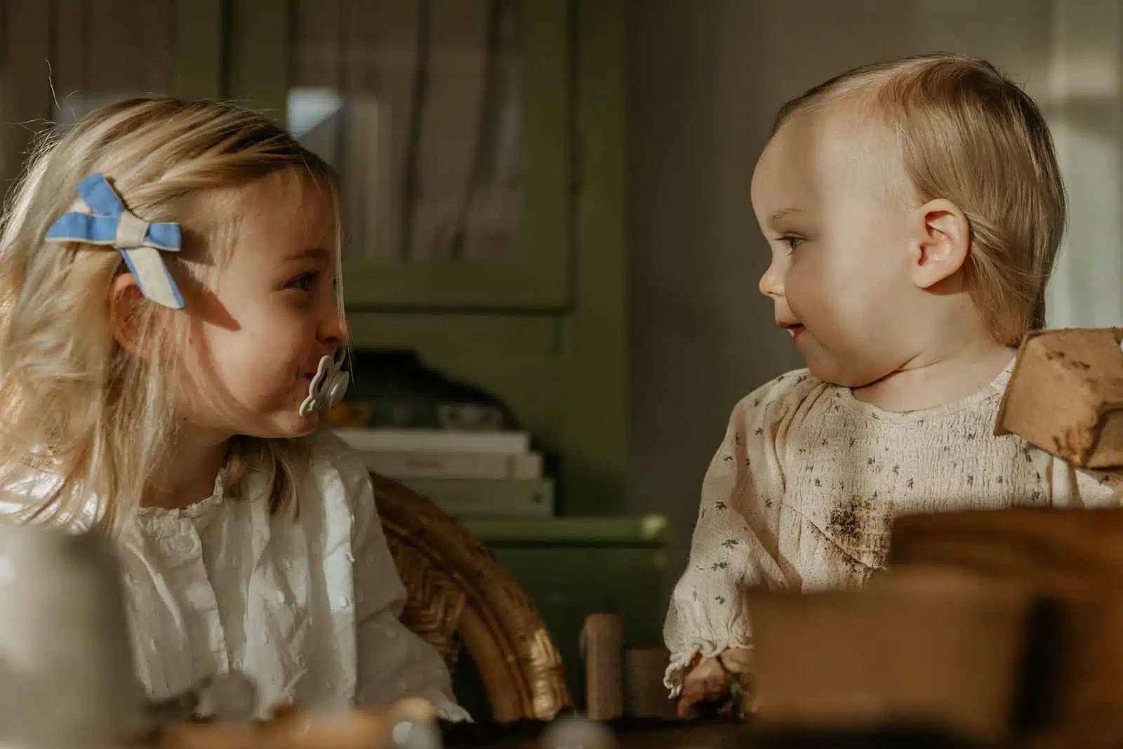 ANATOMICKÝ CUMLÍK FRIGG BUTTERFLY CREAM, 6-18M, SILIKÓN – Obrázok 9