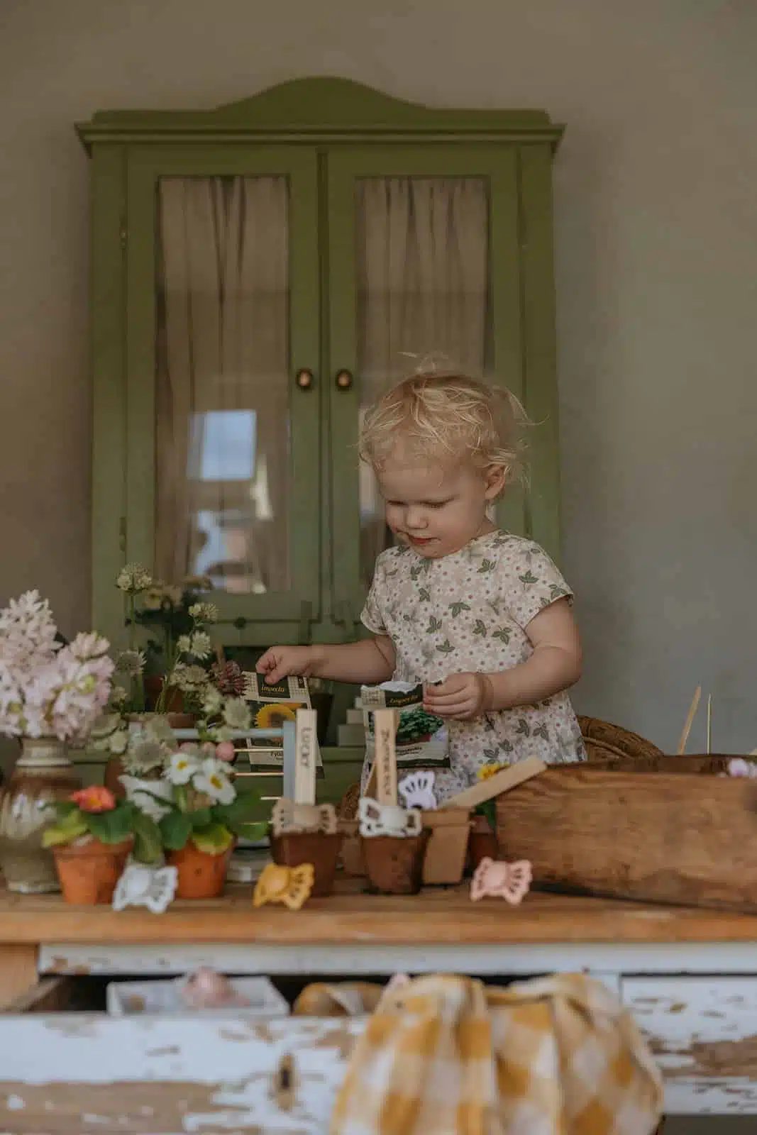 ANATOMICKÝ CUMLÍK FRIGG BUTTERFLY BLUSH, 6-18M, SILIKÓN – Obrázok 6