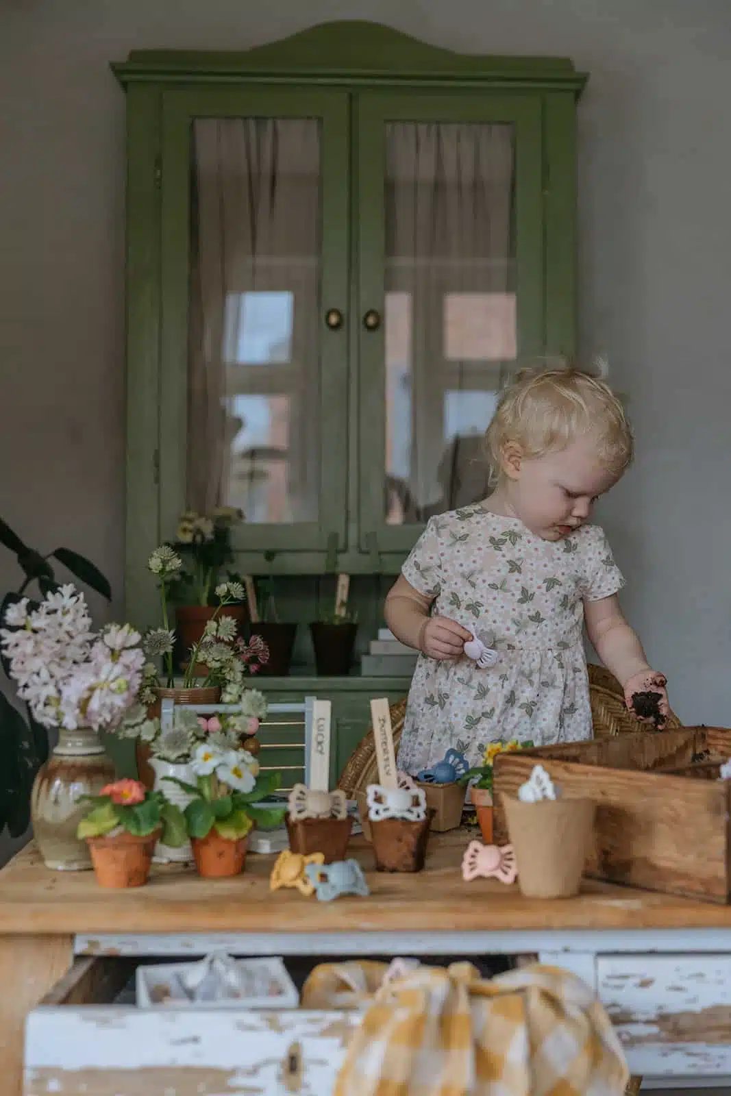 ANATOMICKÝ CUMLÍK FRIGG BUTTERFLY PRIMROSE, 6-18M, SILIKÓN – Obrázok 5