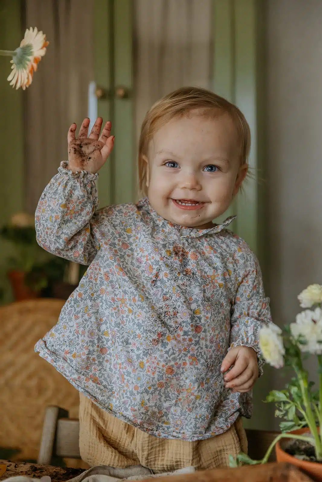 ANATOMICKÝ CUMLÍK FRIGG BUTTERFLY SLATE, 6-18M, SILIKÓN – Obrázok 6
