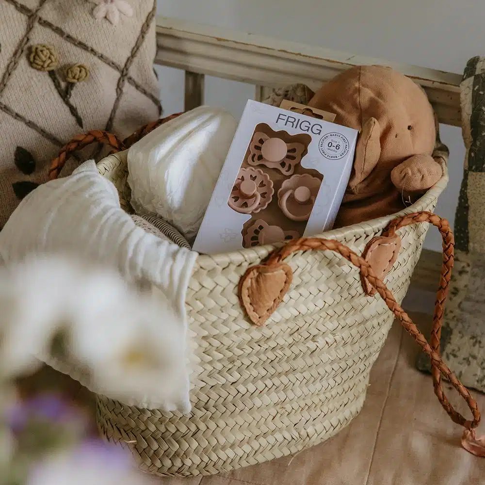 ŠTVORBALENIE CUMLÍKOV FRIGG BABY´S FIRST- FLORAL HEART, BLUSH – Obrázok 4