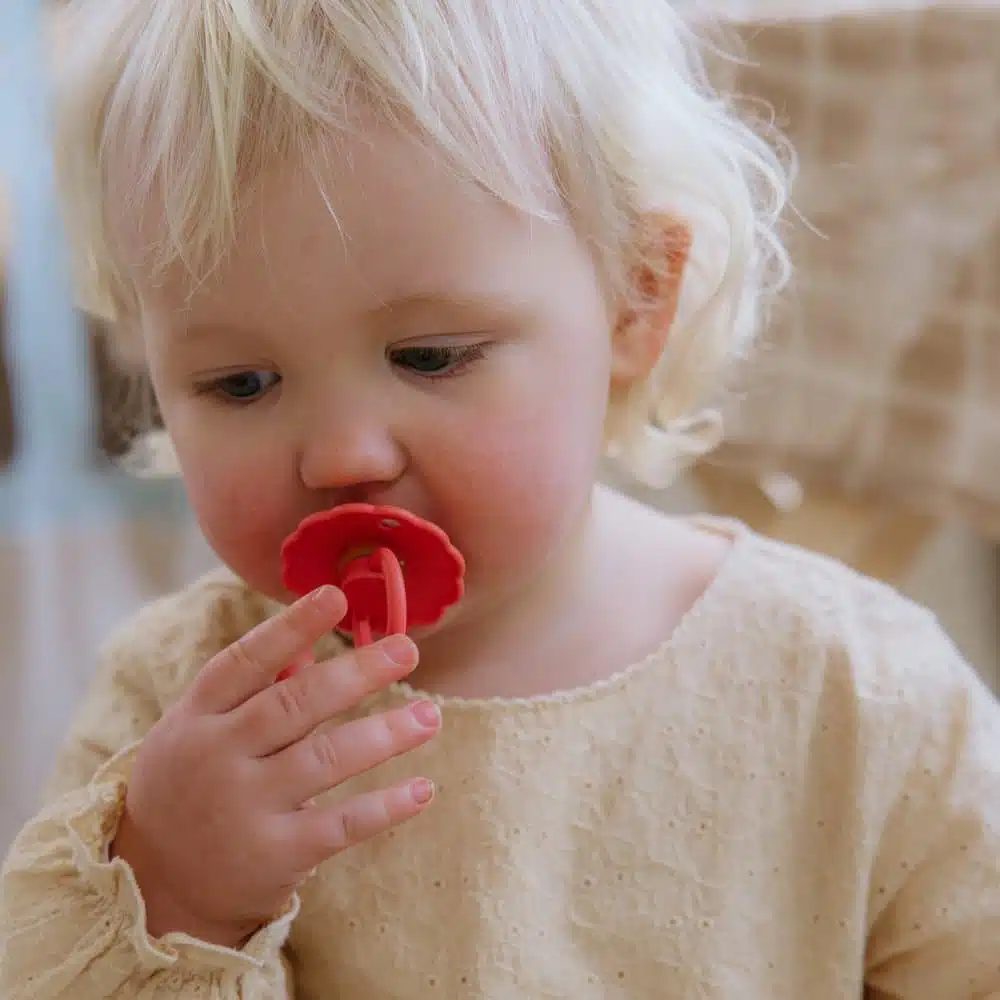 OKRÚHLY CUMLÍK FRIGG DAISY POPPY, 0-6M, SILIKÓN – Obrázok 2