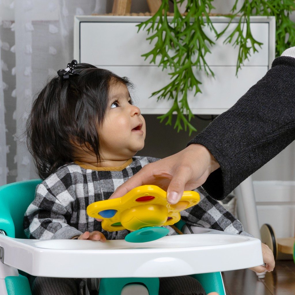 BABY EINSTEIN Hračka aktívna s prísavkou Pop & Glow Starfish™ 6m+ – Obrázok 8