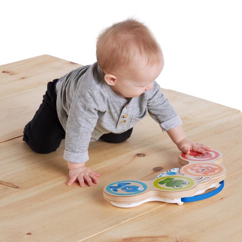 BABY EINSTEIN Hračka drevená hudobná bubny Magic Touch HAPE 6m+ – Obrázok 3