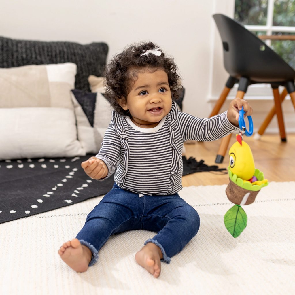 BABY EINSTEIN Hračka s hrkálkou naťahovacia na C krúžku Cal-a-Puller™ 0m+ – Obrázok 7