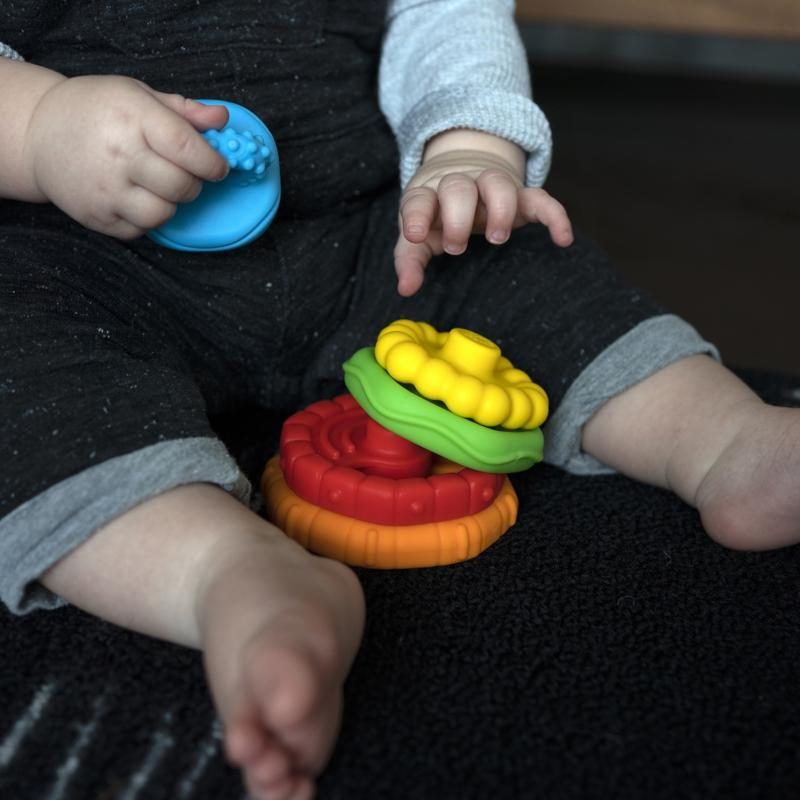 BABY EINSTEIN Hryzačka stohovacia 2v1 Stack&Teethe™ 0m+ – Obrázok 6