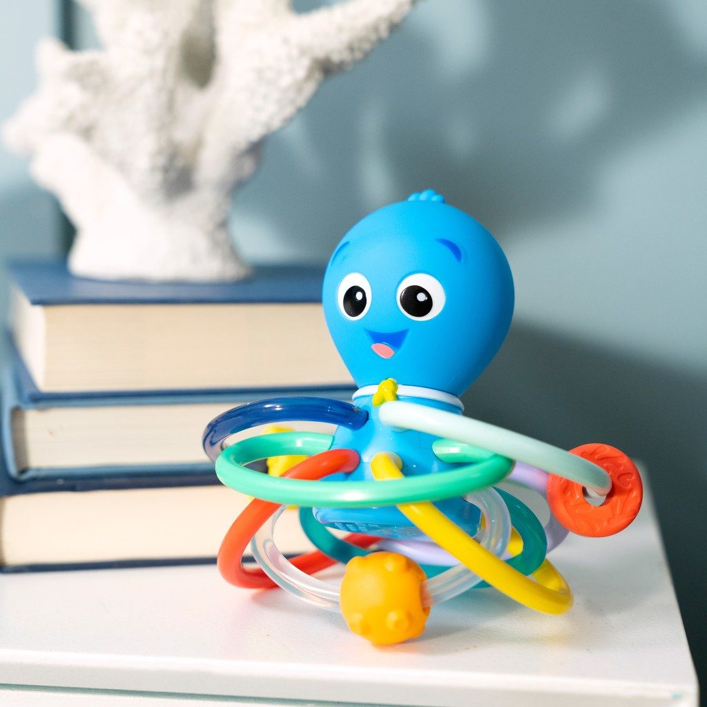 BABY EINSTEIN Hryzačka/hrkálka Opus’s Shake & Soothe™ 0m+ – Obrázok 4