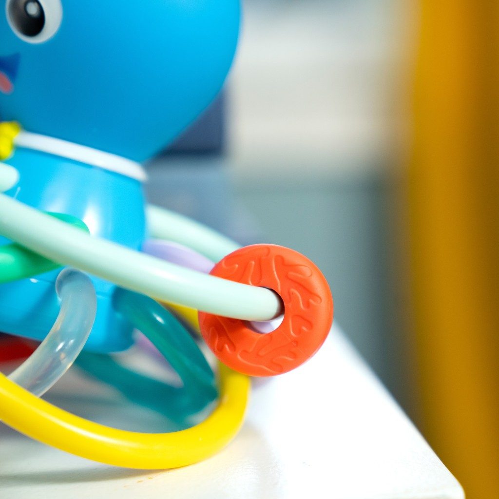 BABY EINSTEIN Hryzačka/hrkálka Opus’s Shake & Soothe™ 0m+ – Obrázok 6