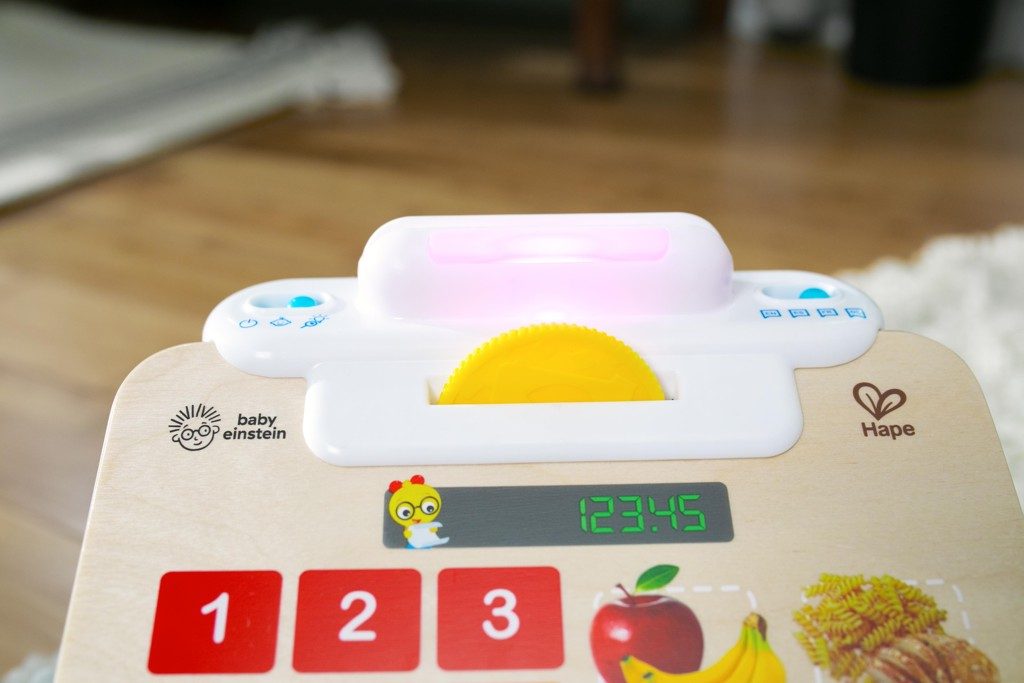 BABY EINSTEIN Pokladnica obchodná Magic Touch HAPE 9m+ – Obrázok 15