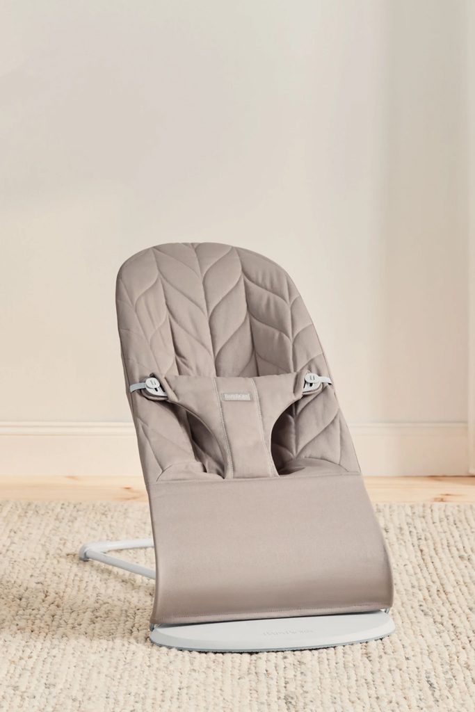BABYBJÖRN Lehátko Bliss Woven Petal, Sand grey, svetlá šedá konštrukcia – Obrázok 9