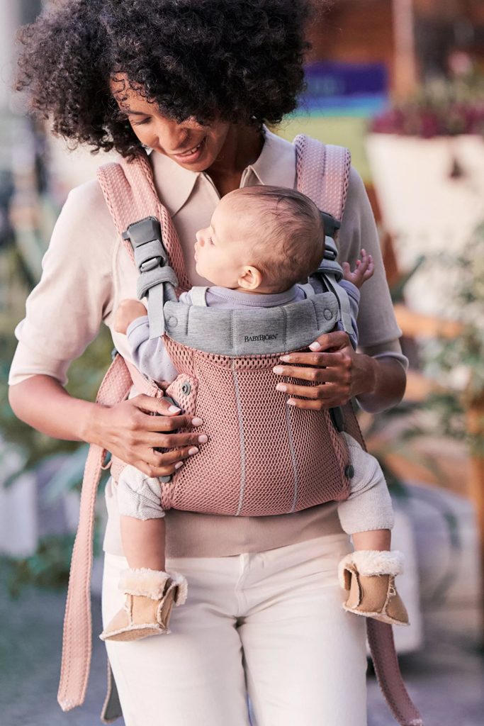 BABYBJÖRN Nosič Harmony Dusty pink 3D mesh, do 15 kg – Obrázok 11