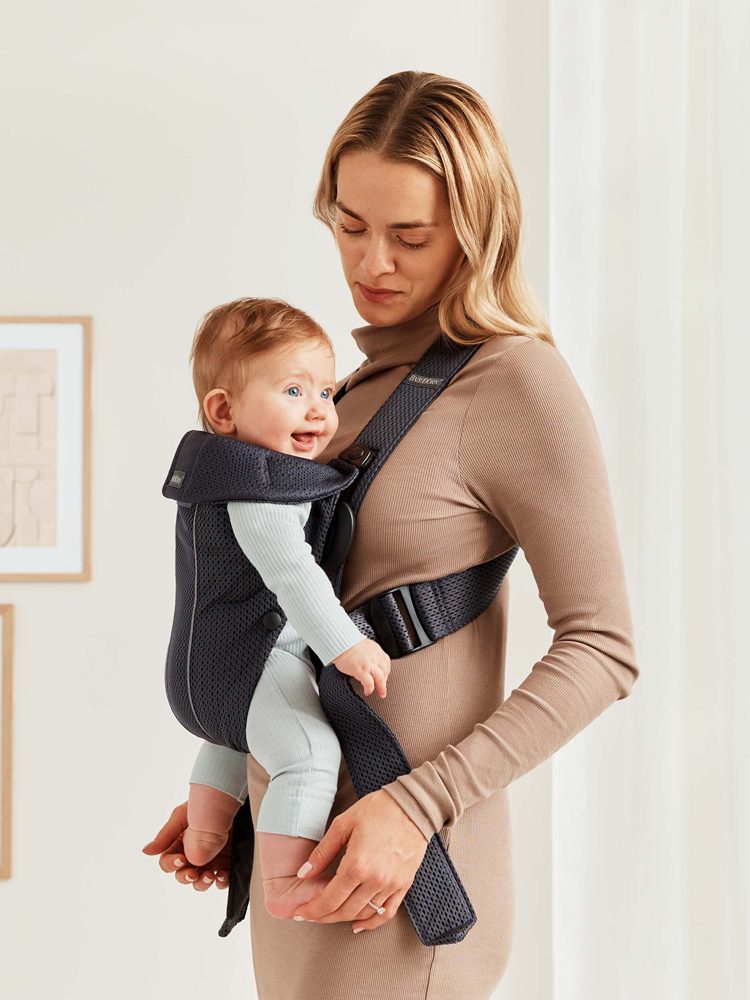 BABYBJÖRN Nosič Mini, Anthracite Mesh – Obrázok 5
