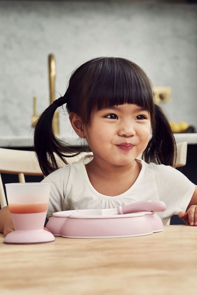 BABYBJÖRN Set jedálenský detský 4 dielny púdrovo ružový – Obrázok 3