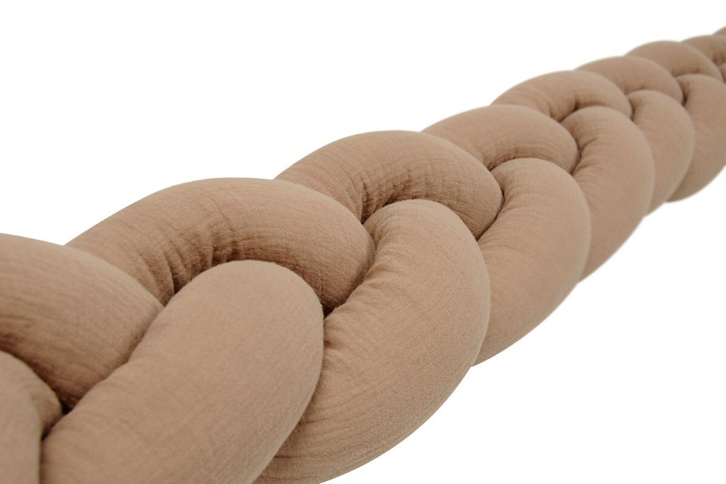 BABYMATEX Chránič do postieľky mušelin pletený vrkoč - hnedý 200 cm – Obrázok 5