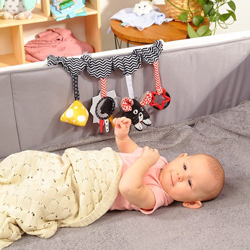 BABYONO Hračka závesná multifunkčná Cheese and Skip – Obrázok 9
