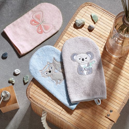 BABYONO Handrička na umývanie Natural bamboo - ružová – Obrázok 6