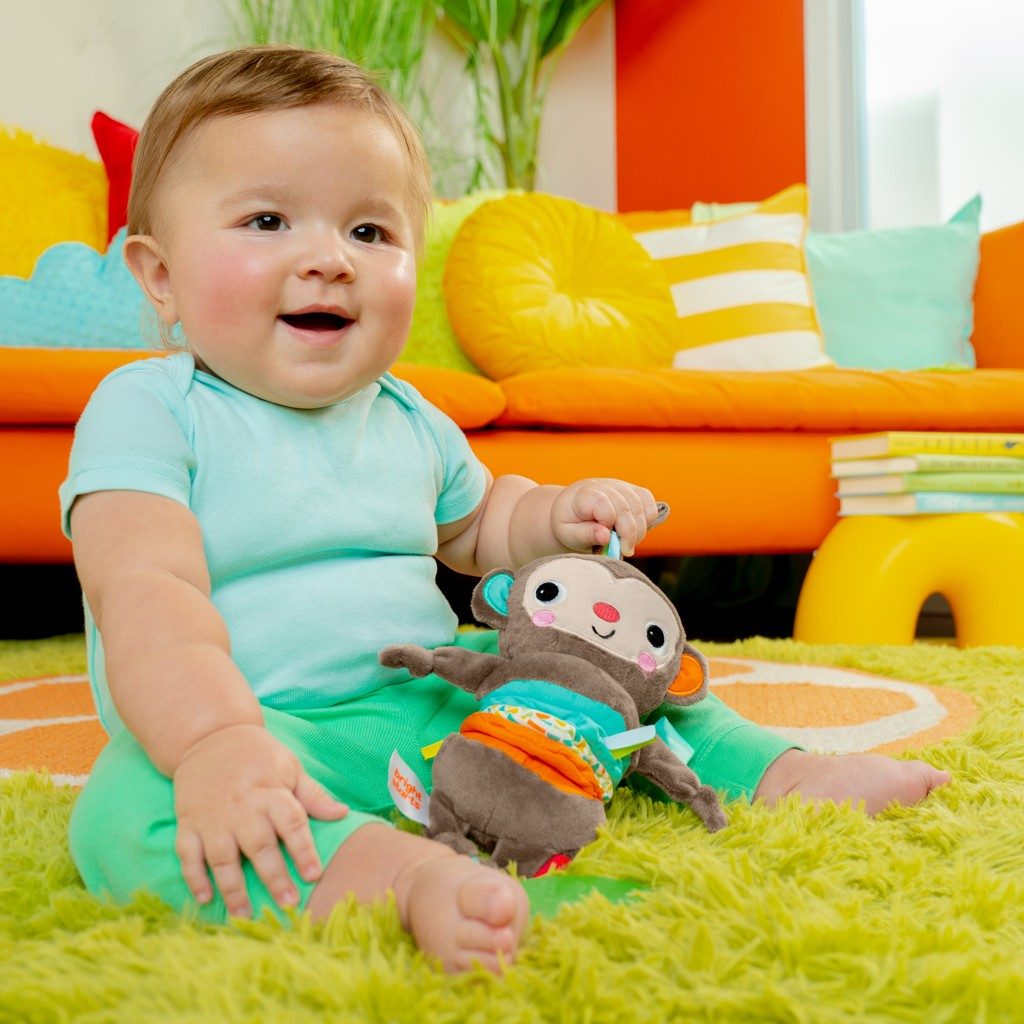BRIGHT STARTS Hračka s melódiou na C krúžku Pull, Play & Boogie™ opica 0m+ – Obrázok 6