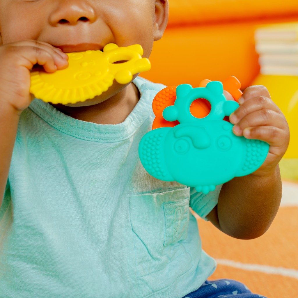 BRIGHT STARTS Hryzačka Gummy Buddies™ 3ks 3m+ – Obrázok 10