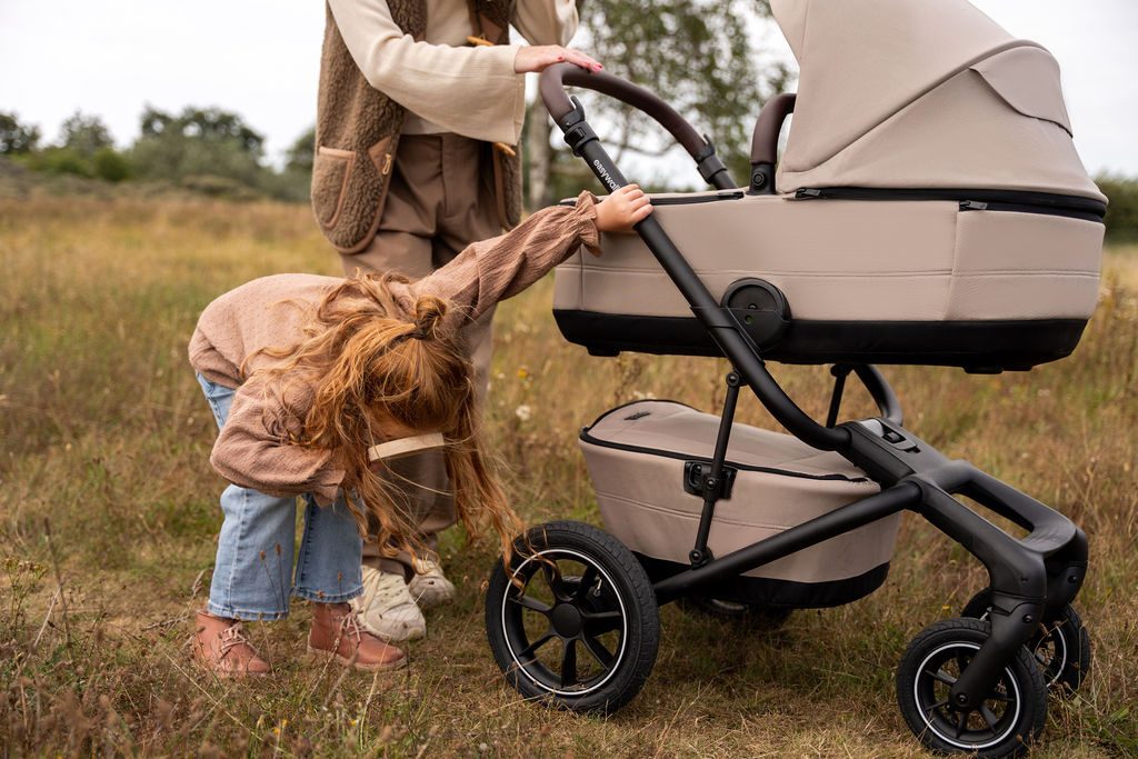 EASYWALKER Kočík kombinovaný Jimmey Explore Pearl Taupe AIR + CYBEX Aton B2 i-Size + základňa – Obrázok 20