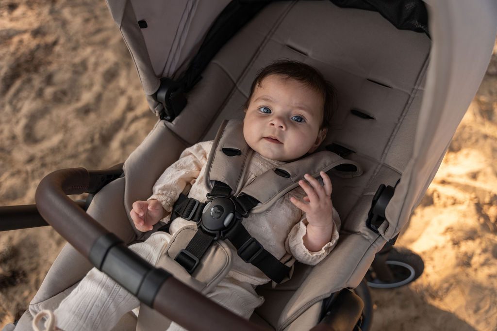EASYWALKER Kočík kombinovaný Jimmey Explore Pearl Taupe AIR + CYBEX Aton B2 i-Size + základňa – Obrázok 27