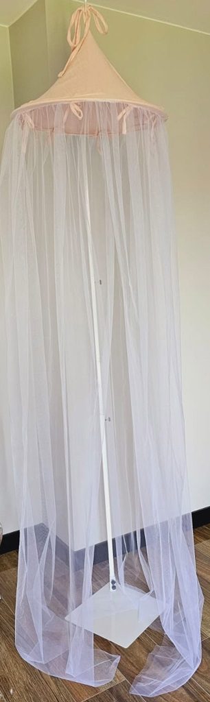 EKO Baldachýn nad postieľku mušelín + tyl Powder Rose 240x300 cm – Obrázok 2