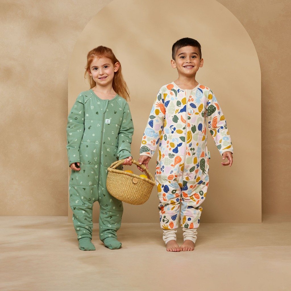 ERGOPOUCH Overal na spanie organická bavlna Onesie Sweet Orchard 6-12 m, 2,5 tog – Obrázok 7