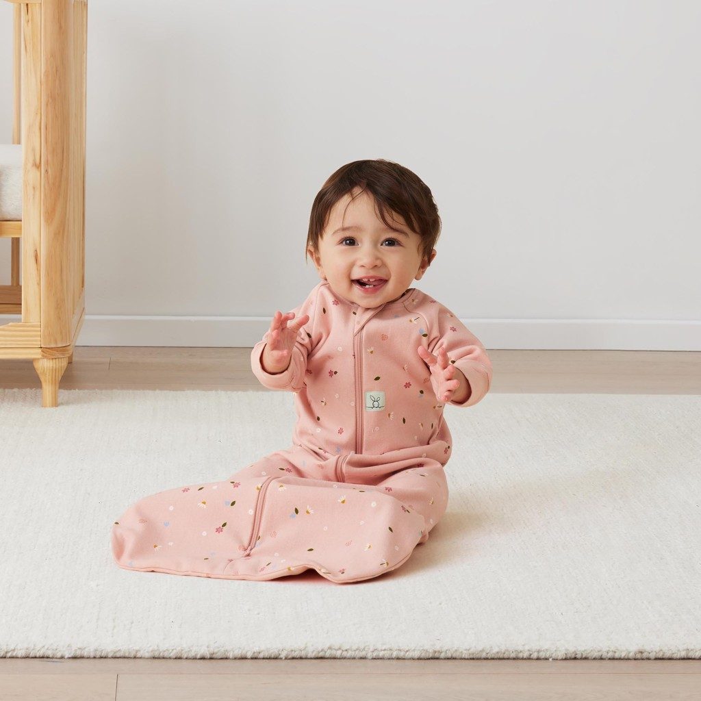 ERGOPOUCH Vak na spanie s rukávmi organická bavlna Jersey Daisies 8-24 m, 8-14 kg, 1 tog – Obrázok 3