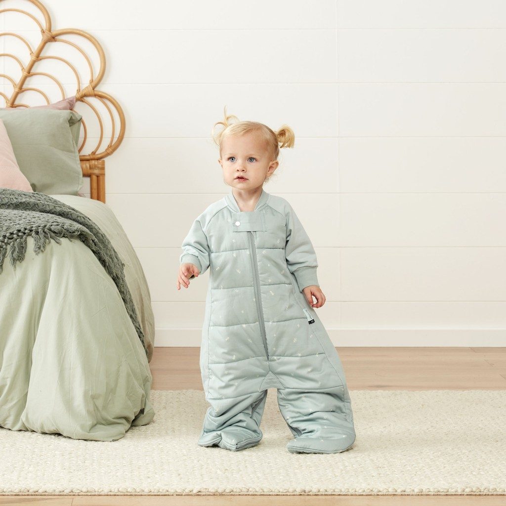 ERGOPOUCH Vak a overal na spanie 2v1 organická bavlna Suit Sage 8-24 m, 8-14 kg, 2,5 tog – Obrázok 4