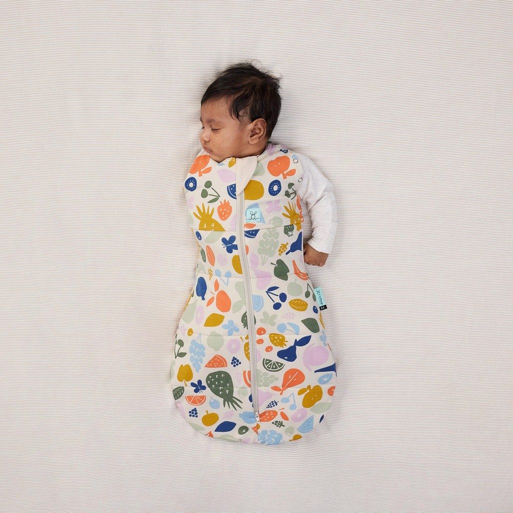 ERGOPOUCH Zavinovačka a vak na spanie 2v1 Cocoon Fruit Salad 3-6 m, 6-8 kg, 2,5 tog – Obrázok 5