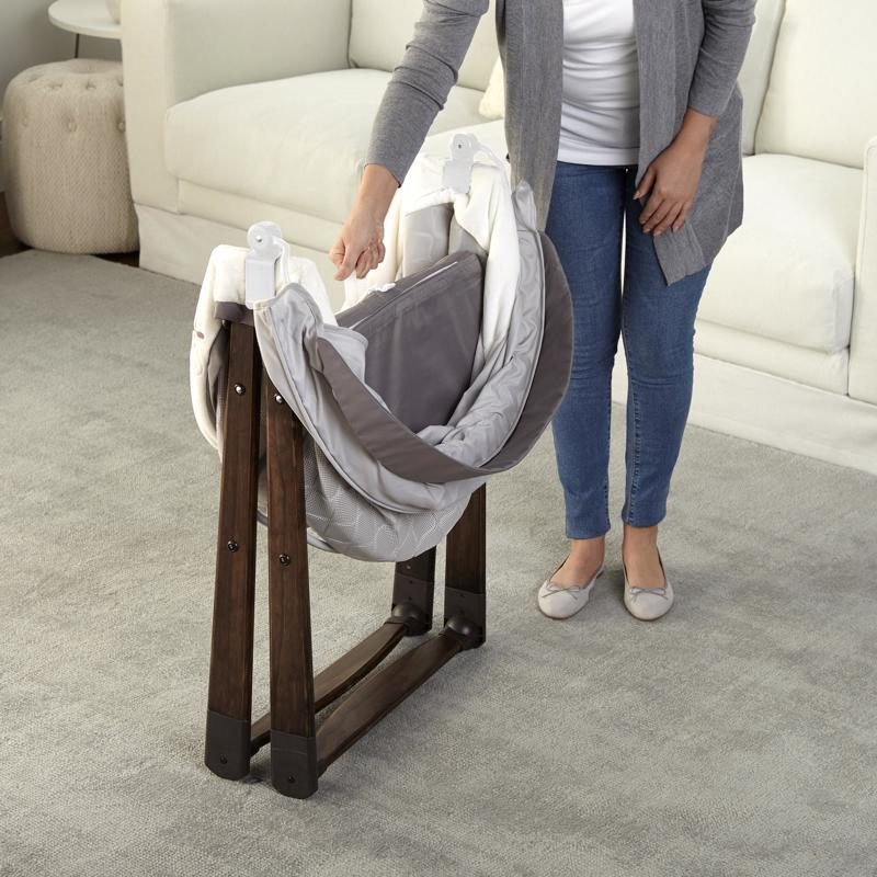 INGENUITY Postieľka hojdacia skladacia drevená Carrington 0m+ do 7 kg, 2018 – Obrázok 6