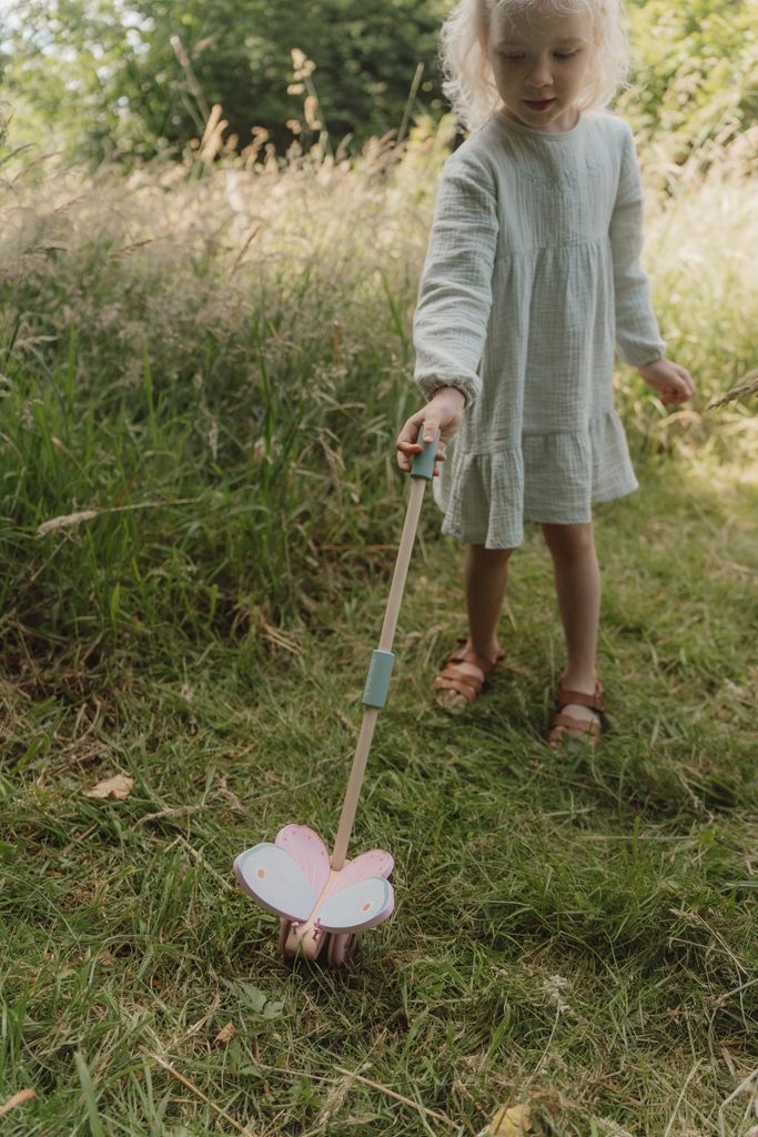 LITTLE DUTCH Hračka ťahacia Fairy garden – Obrázok 4