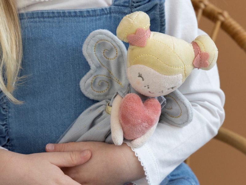LITTLE DUTCH Bábika Fay víla lásky 20 cm – Obrázok 6