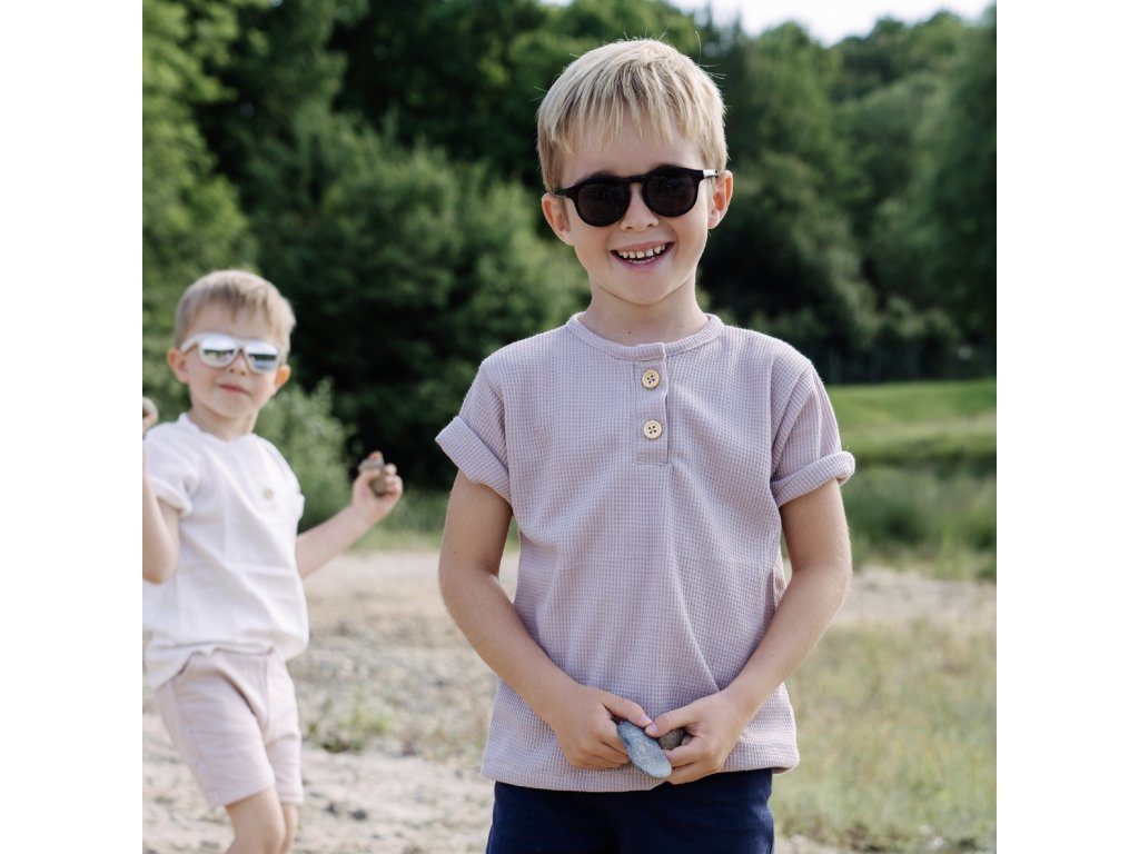 LITTLE KYDOO Okuliare slnečné Bright Black UV 400, polarizačné 2-4 roky – Obrázok 4