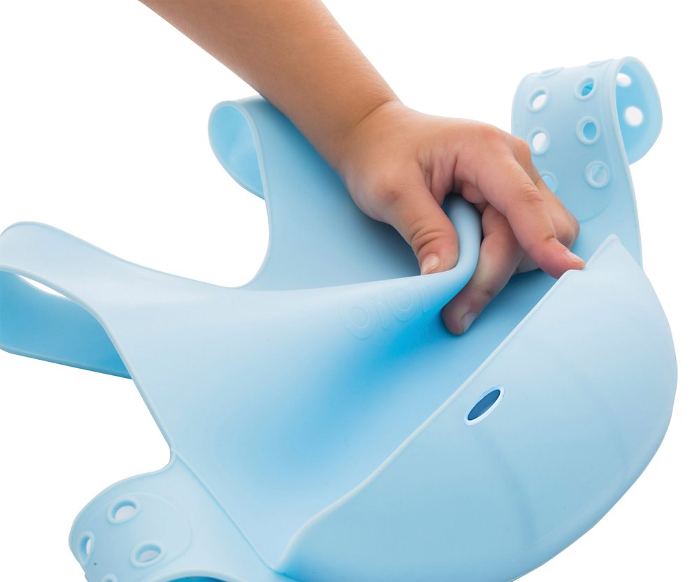 MINIKOIOI Podbradník silikónový s vreckom - Blue – Obrázok 6