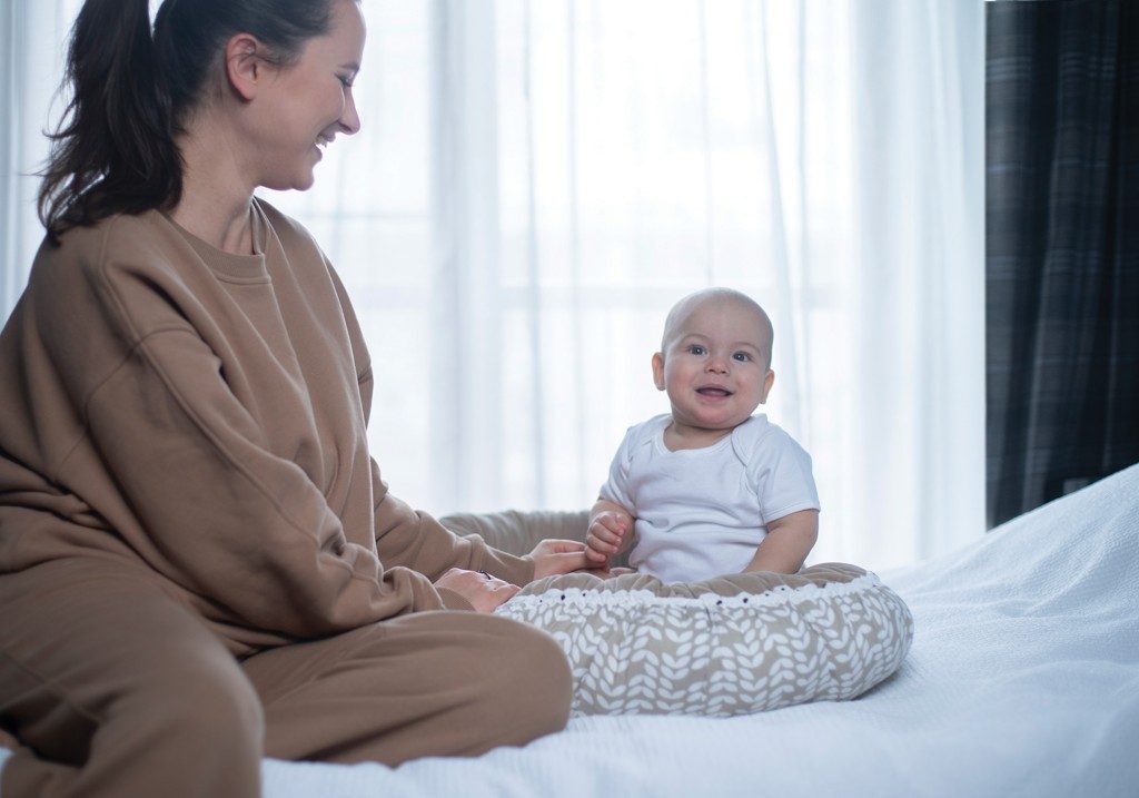 MOTHERHOOD Detské hniezdočko a Junior vankúš 2v1 Blue Classics new – Obrázok 6