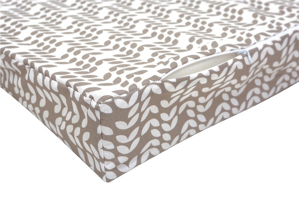 MOTHERHOOD Vankúš klin Beige Classics new 60x45x9 cm, 0-6 m – Obrázok 5