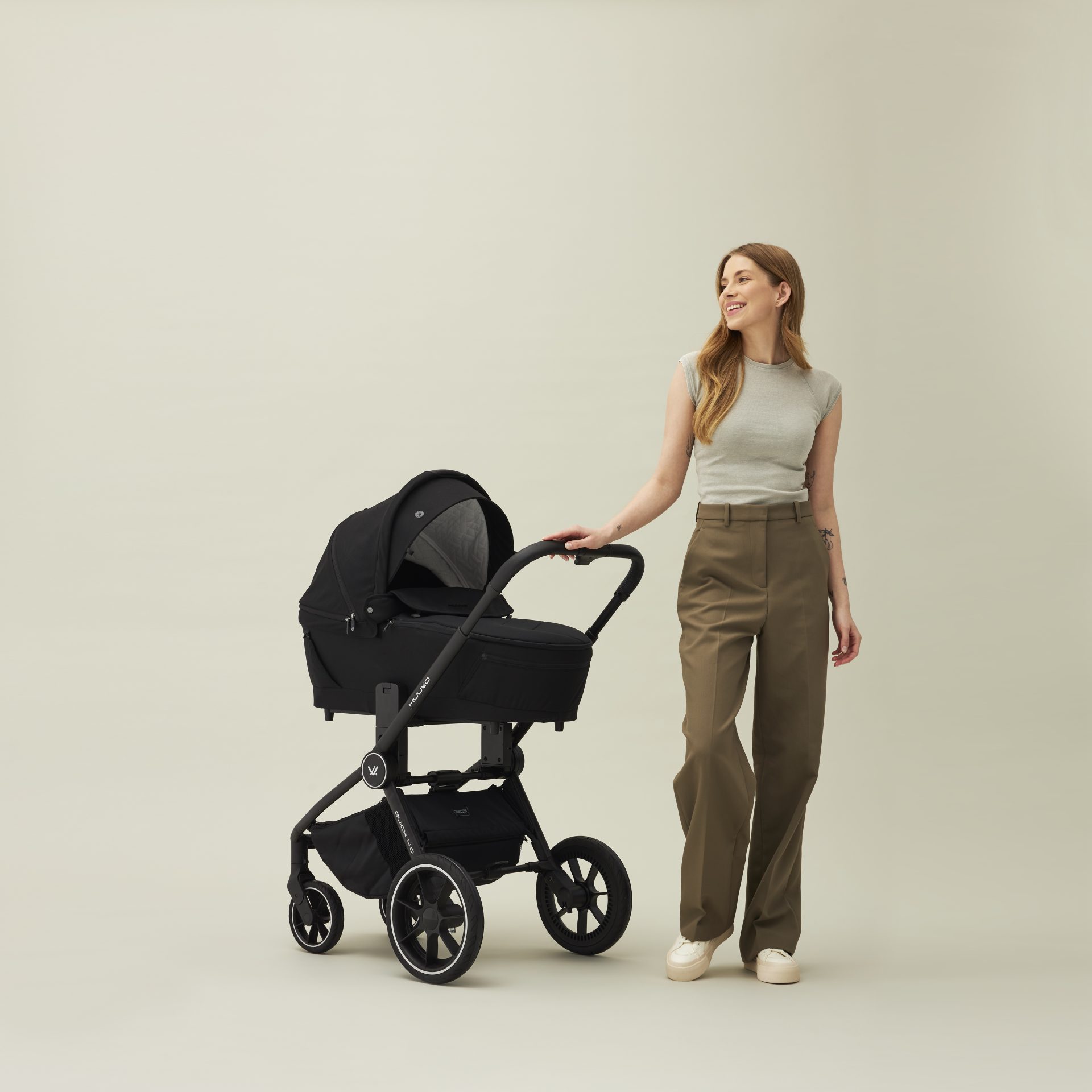 MUUVO Kočík kombinovaný Quick 4.0 Classic black set 2v1 + CYBEX Aton B2 i-Size + základňa – Obrázok 14