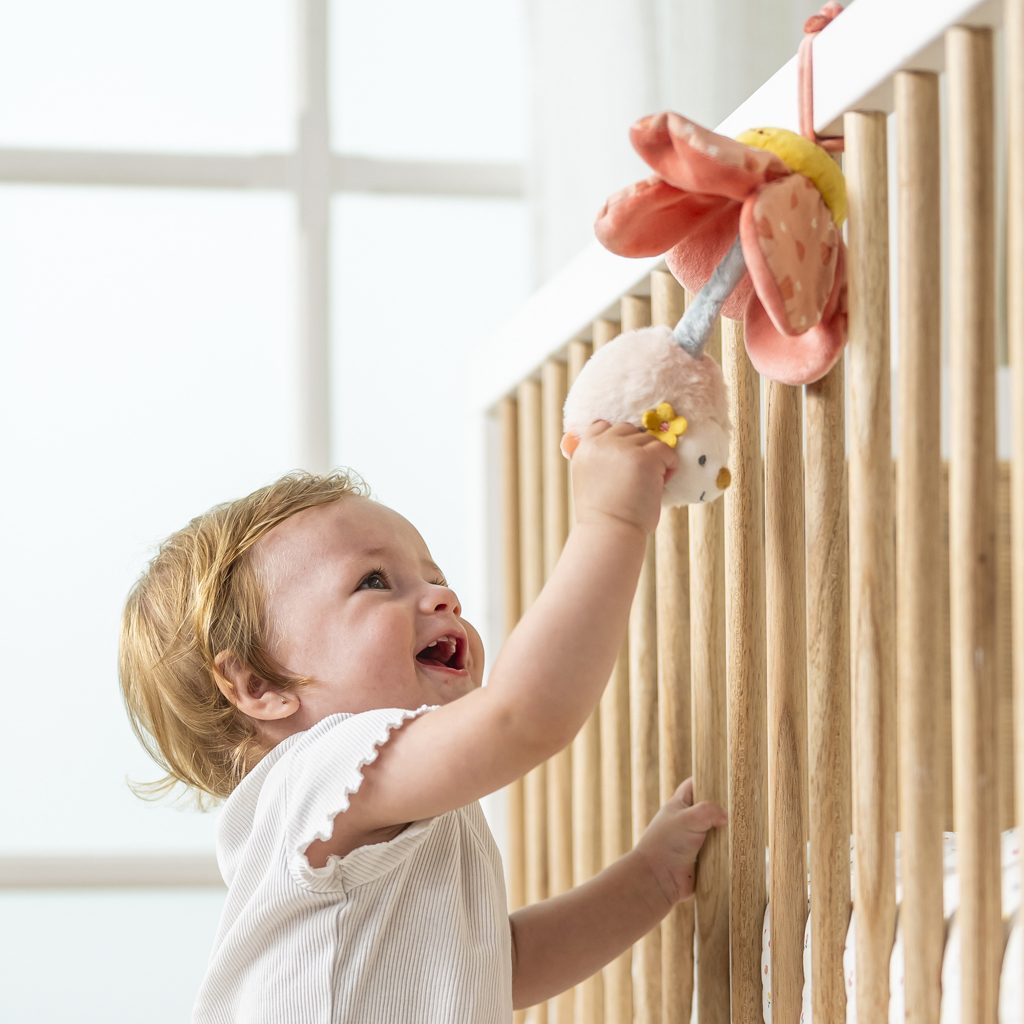 NATTOU Hračka plyšová vibračná ježko Zoe 20 cm Mila, Zoe & Lana – Obrázok 4