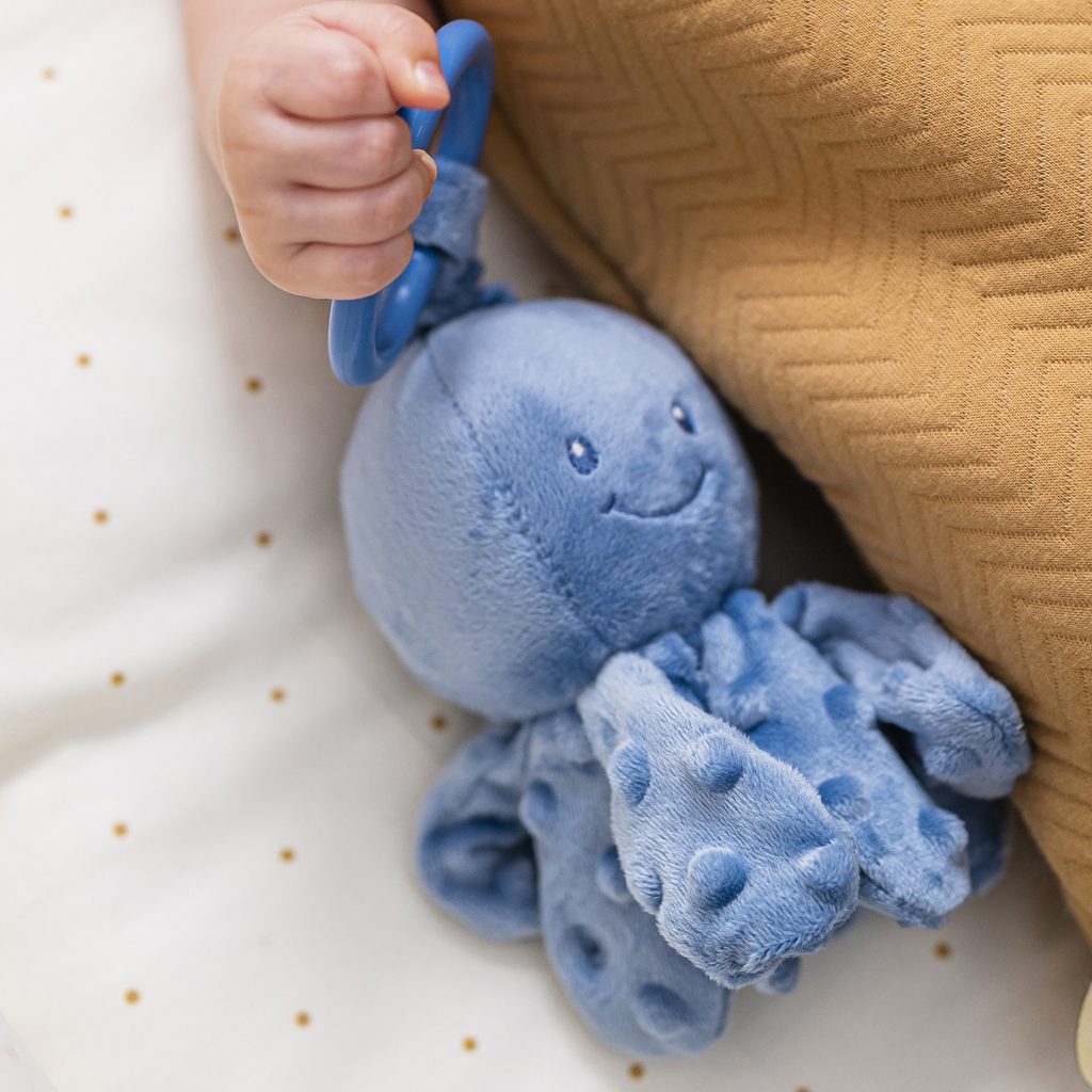 NATTOU Chobotnička vibračná na C krúžku dark blue 20 cm Lapidou – Obrázok 3
