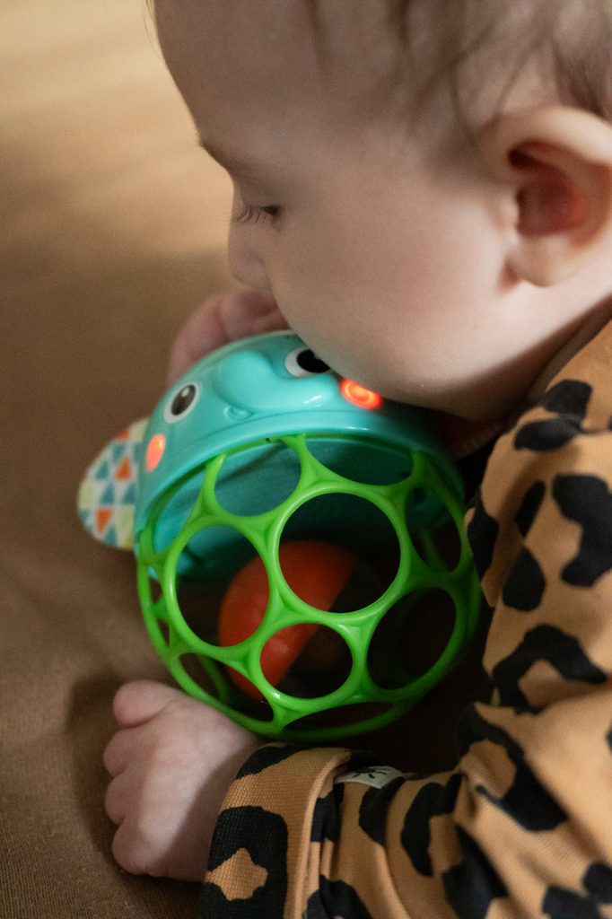 OBALL Hračka hudobná svietiaca Giggle & Glow™ 3m+ – Obrázok 9