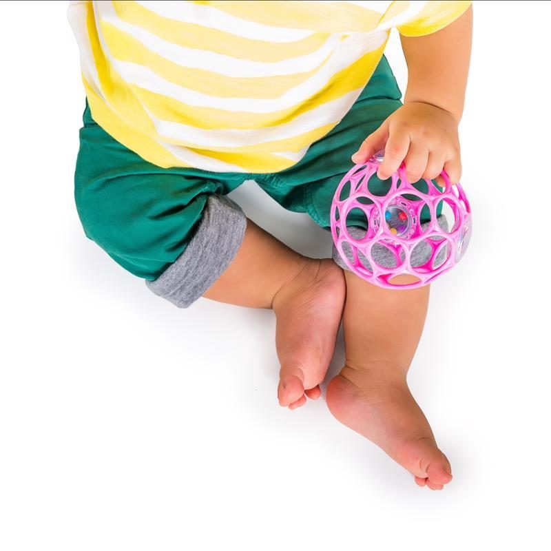 OBALL Hračka Oball RATTLE 10 cm dark pink 0m+ – Obrázok 3