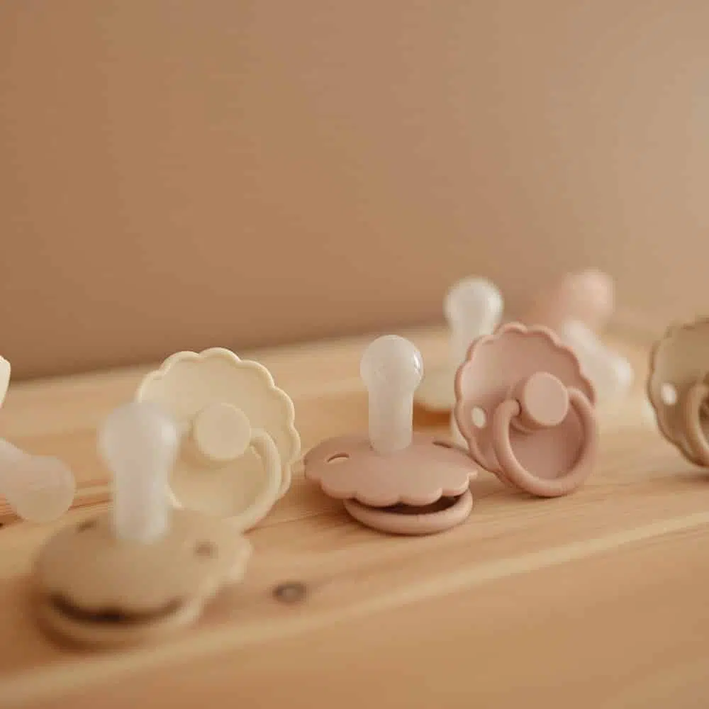 CUMLÍK FRIGG DAISY BLUSH, +6M, SILIKÓN – Obrázok 6