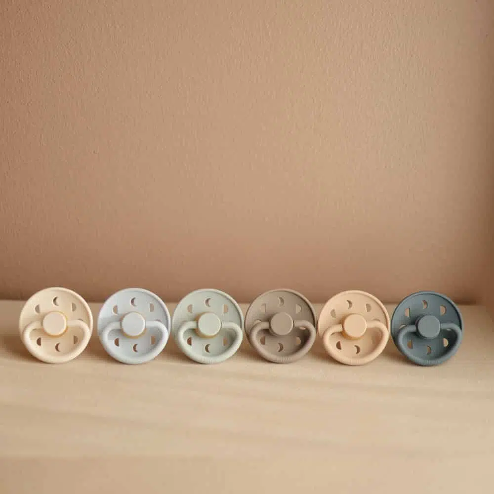 CUMLÍK FRIGG MOON PHASE POWDER BLUE, 0-6M, SILIKÓN – Obrázok 6