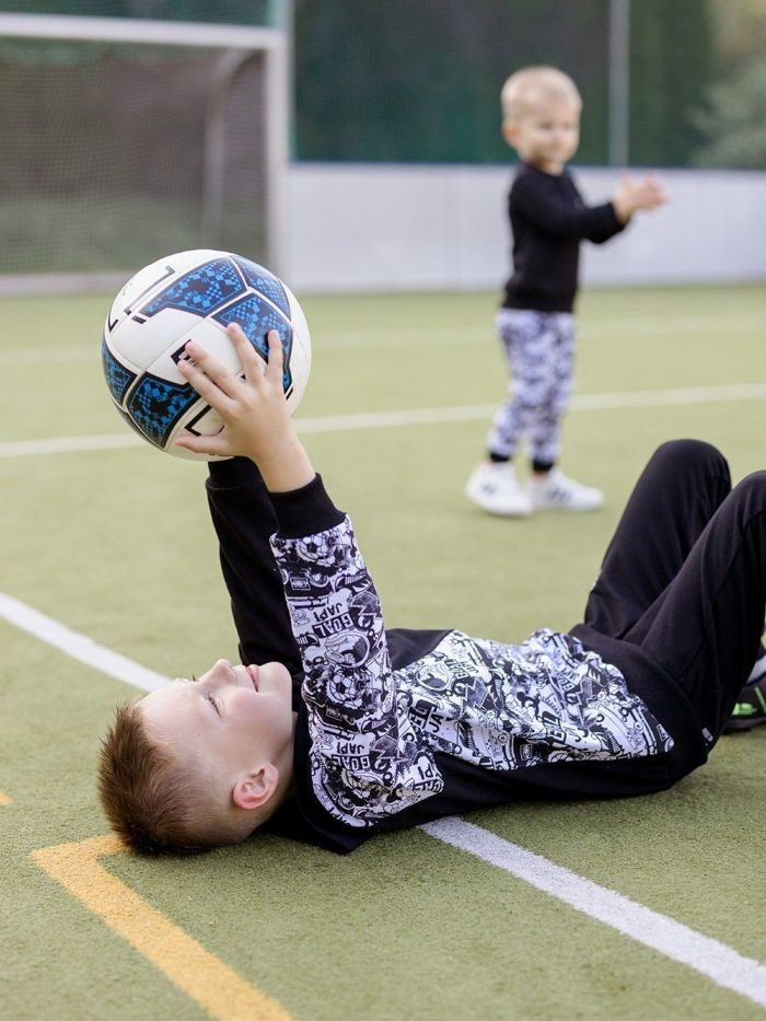Chlapčenská mikina s kapucňou FOOTBALL - 092 - Čierna