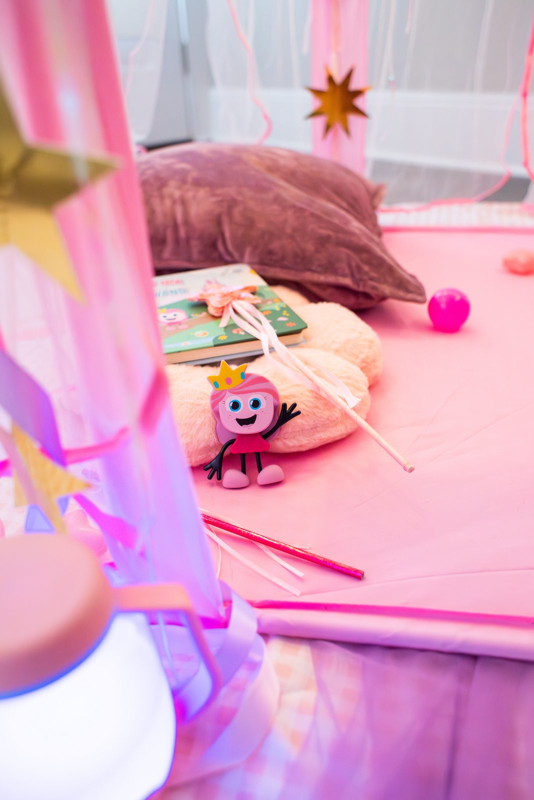 Sada Figúrka Princess Ida a 2 senzorické svietiace kocky do vody – Obrázok 8